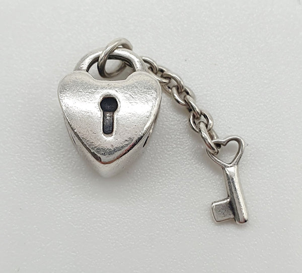 CIONDOLO "PANDORA" ARGENTO 925 CON PICCOLA CHIAVE PENDENTE GR.4,67