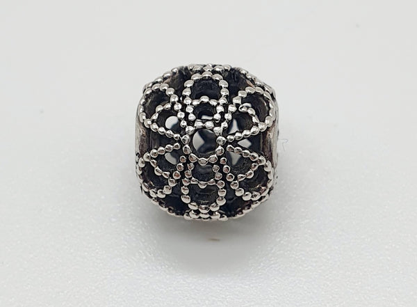 CIONDOLO "PANDORA" ARGENTO 925 SFERA FIORE GR.4,67