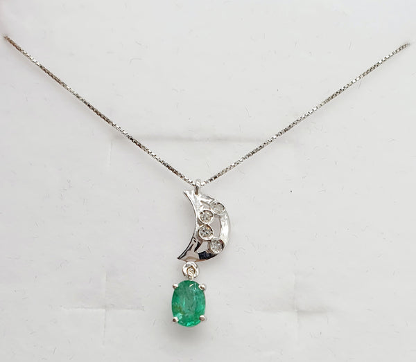 COLLANA ORO BIANCO 18K 750 CON PENDENTE ORO BIANCO SMERALDO 0,52 CT LUNA CON 3 BRILLANTI GR.1,64