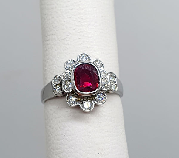 ANELLO ORO BIANCO 18K 750 PIETRA CENTRALE RUBINO 1,06 CT BRILLANTI 0,42 CT TOTALI GR.4,94