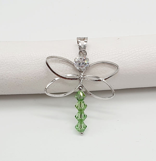 CIONDOLO ORO BIANCO 18K 750 LIBELLULA CON PIETRE IN CRISTALLO VERDE E ZIRCONE GR.1,02